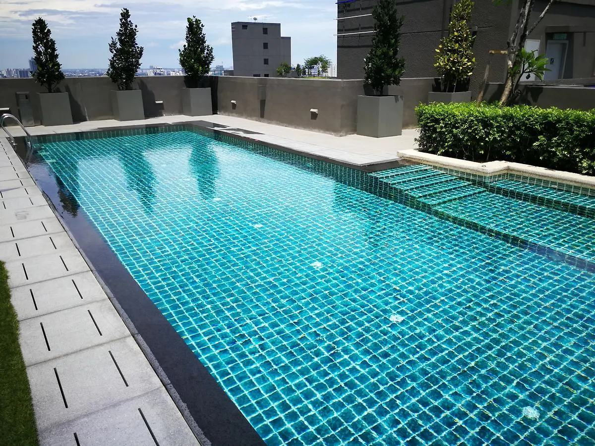 The Zesty Icon City Petaling Jaya Apartment 0*,